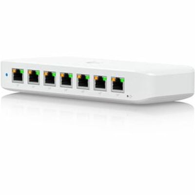 Ubiquiti Layer 2, 8-port GbE PoE switch