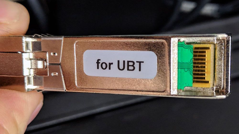 ADDON JUNIPER NETWORKS COMPATIBLE TAA COMPLIANT 10GBASE-ZR SFP+ TRANSCEIVER (SMF