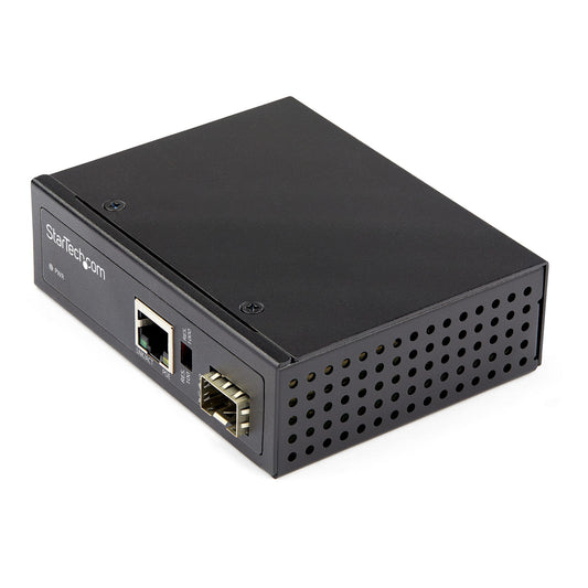 StarTech FIBER TO ETHERNET MEDIA CONVERTER EXTENDS NETWORKS & CONVERTS FIBER TO COPPER -